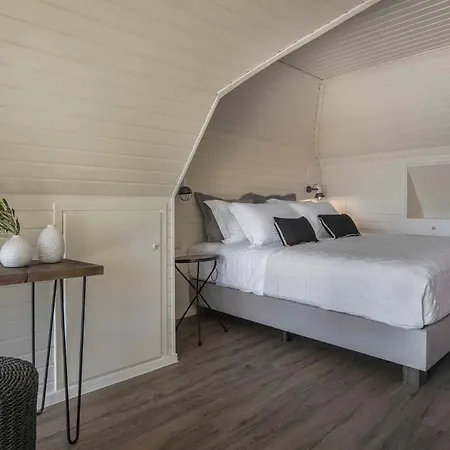 Ploes Luxury * Pesádha