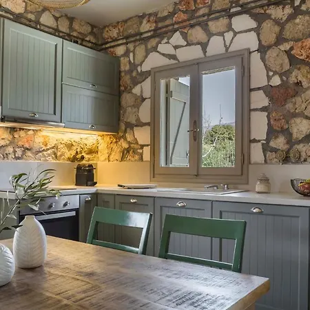 Ploes Luxury Holiday home *